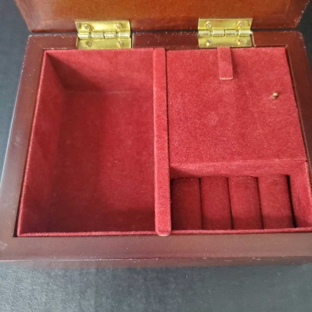 Gift Of Sound 3D Musical Jewelry Box Cottage Garden Jean Everett Minor Flaws
